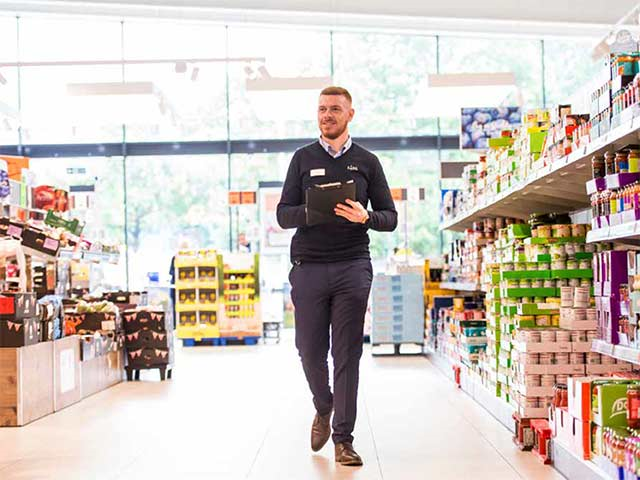 A Guide for SMEs on Managing Demand in the Supply Chain